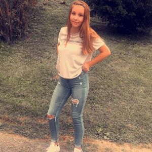 Meet your Posher, Alisa